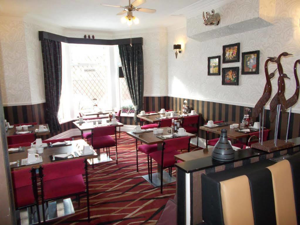 Delamere Hotel Blackpool Bagian luar foto