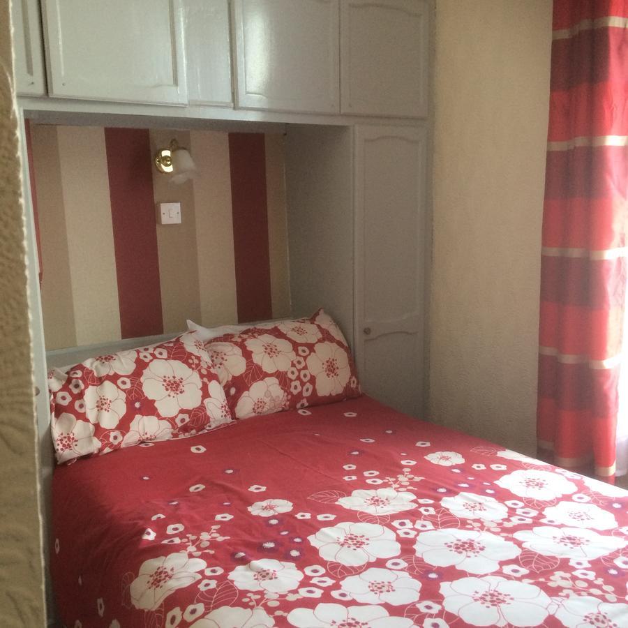Delamere Hotel Blackpool Bagian luar foto